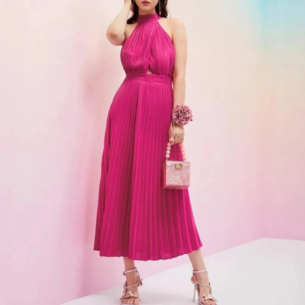 Cut Out Front Pleated Halter Dress - Picture 3 of 8
